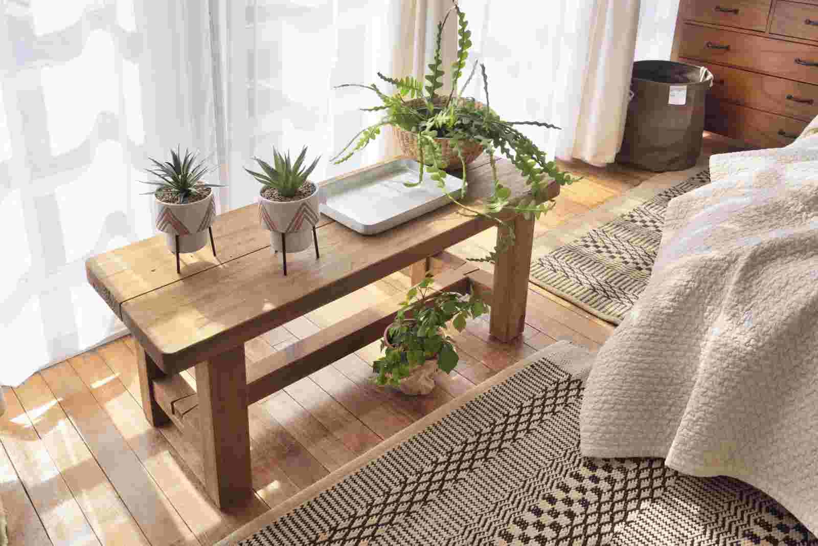 ベンチ 長椅子 ローテーブル ベンチチェア 木製 北欧 天然木 古材 パイン ウッド ダイニングチェア テーブル 観葉植物 小物置き おしゃれ リビング 玄関